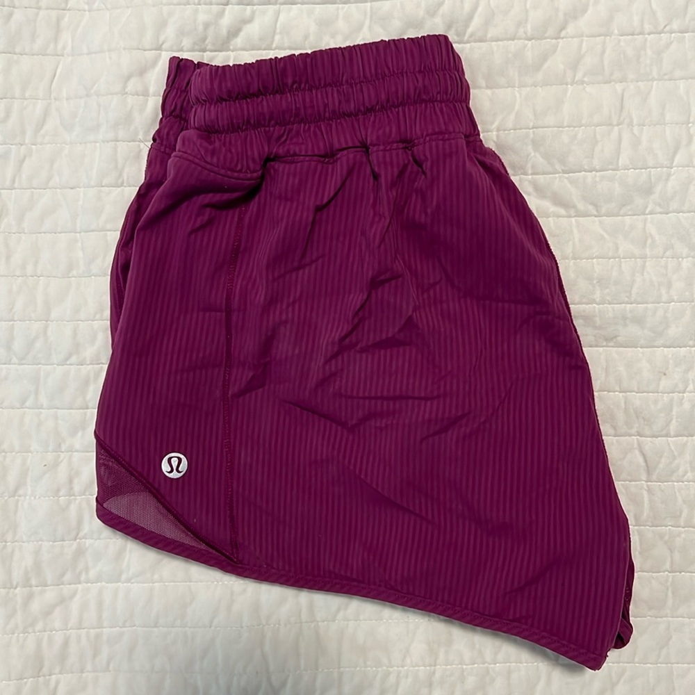 LULULEMON hotty hot lined short
